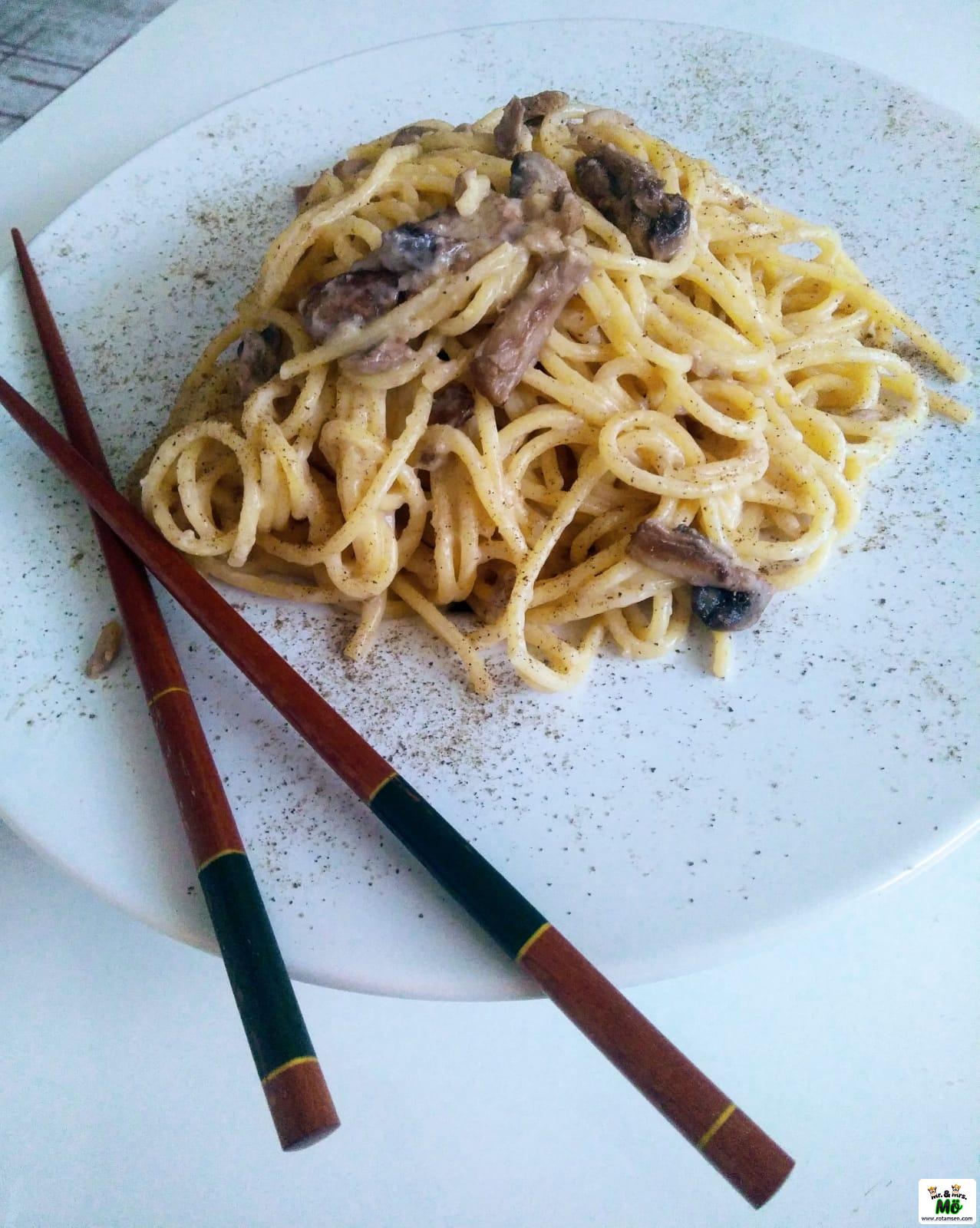 Kremalı Mantarlı Spagetti 7 – salçalı yoğurtlu makarna Kremalı Mantarlı Spagetti 6 – makarna 2